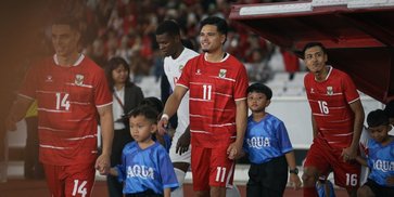Resmi! Ragnar Oratmangoen Dilepas FCV Dender, Balik ke Belanda atau Susul Banyak Pemain Diaspora ke Indonesia?