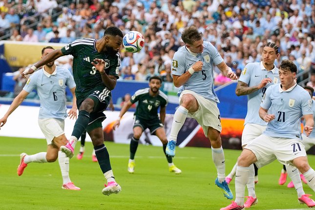 Catatan Menarik Duel Arab Saudi vs Uruguay Catatan Menarik Duel Arab Saudi vs Uruguay