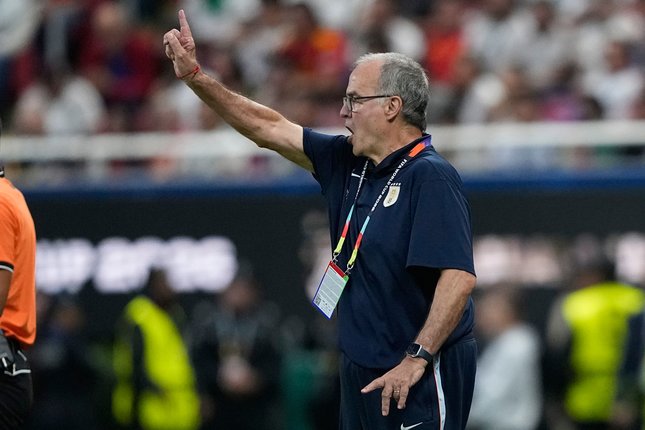 Bielsa Beberkan Alasan Tetap Mempercayai Muslera Bielsa Beberkan Alasan Tetap Mempercayai Muslera
