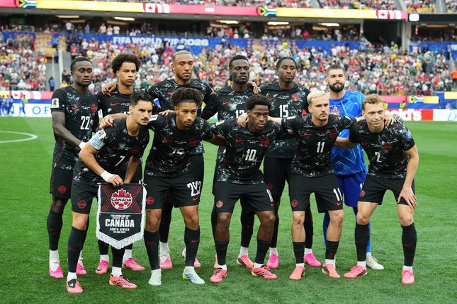 Kiper dan Lini Belakang Kanada Kiper dan Lini Belakang Kanada