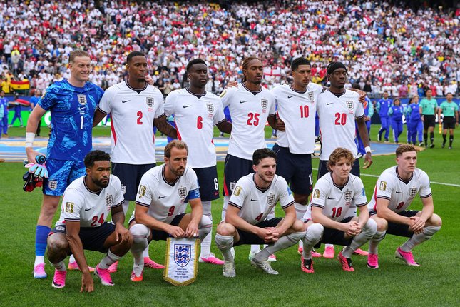 Susunan Pemain Inggris vs Ghana Susunan Pemain Inggris vs Ghana