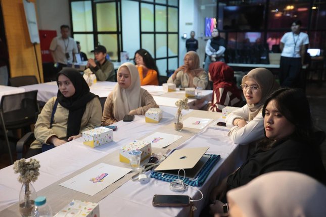 Peserta Diajak Tuangkan Suasana Hati Peserta Diajak Tuangkan Suasana Hati
