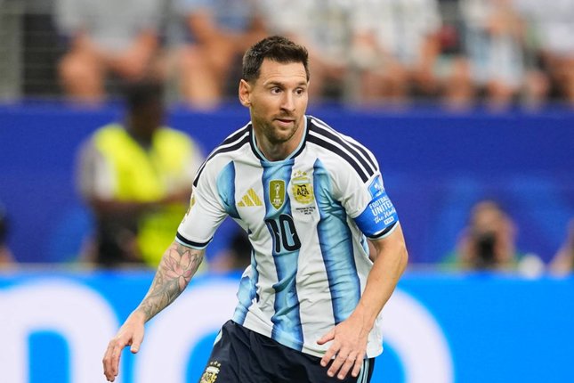 Neymar Akui Masih Rutin Berkomunikasi dengan Messi Neymar Akui Masih Rutin Berkomunikasi dengan Messi