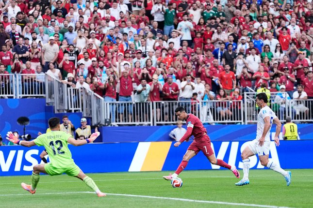 Cristiano Ronaldo Jawab Kritik dengan Gol Cristiano Ronaldo Jawab Kritik dengan Gol