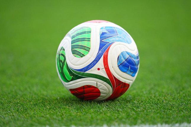5. Pele (Brasil) - 17 Tahun 235 Hari