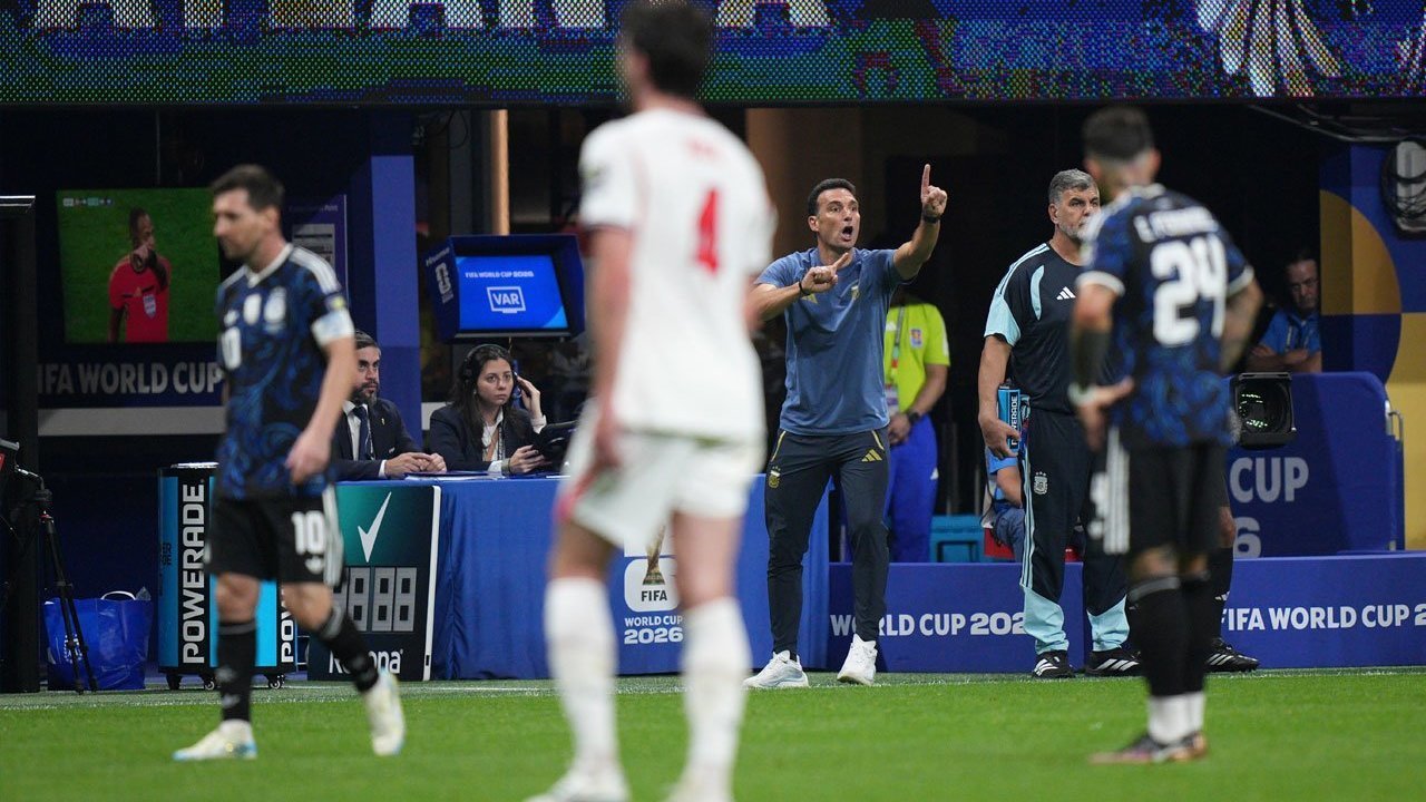 Lionel Scaloni Sampai Tak Bisa Berkata-kata Lionel Scaloni Sampai Tak Bisa Berkata-kata