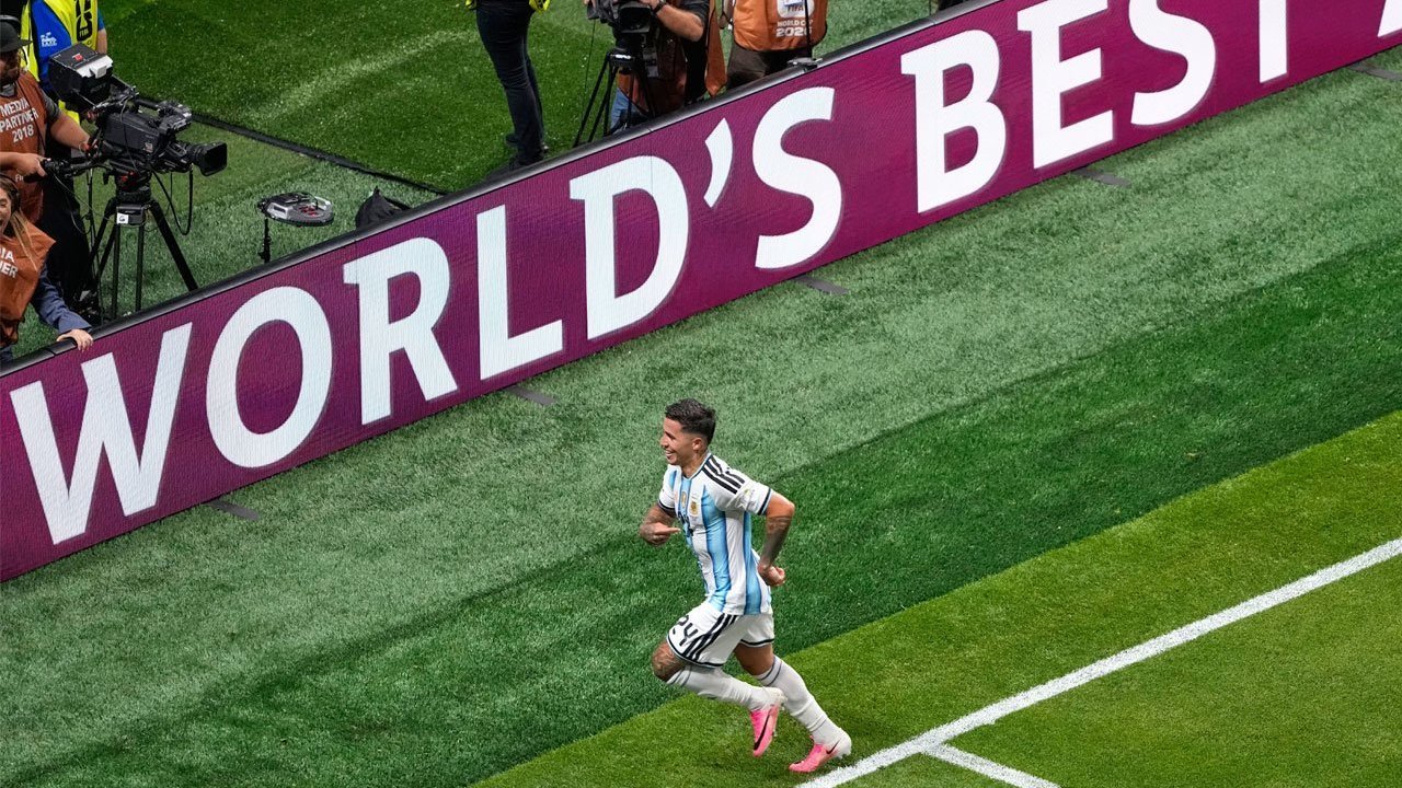 Gol Ke-3000 Piala Dunia Antar Argentina ke Perempat Final