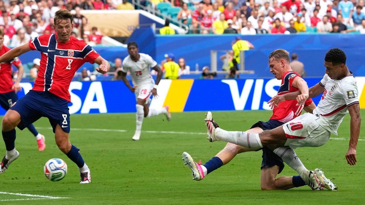 Gol Pertama Jude Bellingham ke Gawang Norwegia Jadi Kontroversi, Harusnya Tidak Sah? Gol Pertama Jude Bellingham ke Gawang Norwegia Jadi Kontroversi, Harusnya Tidak Sah?