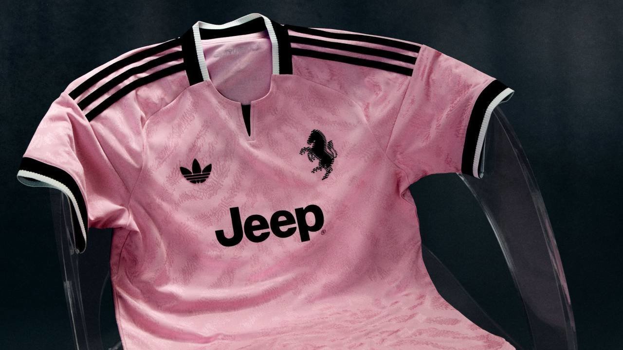 Juventus Rilis Jersey Tandang 2026-2027, Warna Pink Ikonik Kembali
