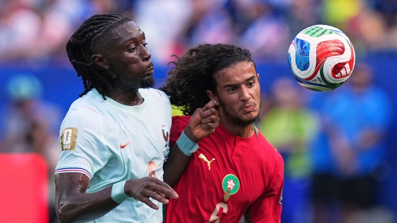 Manchester City Ungguli MU dalam Transfer Ayyoub Bouaddi?