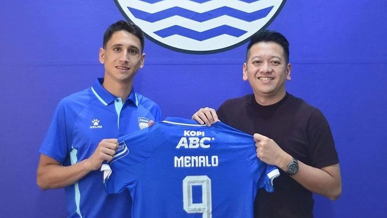 Nomor Punggung Luka Menalo dan Gabriel Mutombo di Persib: Faktor Ronaldo jadi Alasan! Nomor Punggung Luka Menalo dan Gabriel Mutombo di Persib: Faktor Ronaldo jadi Alasan!