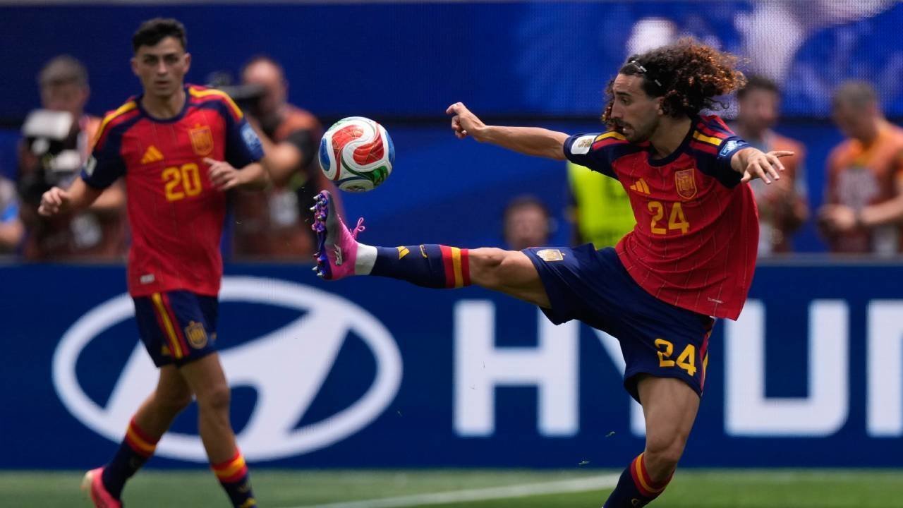 Marc Cucurella Bersinar Lawan Austria, Terlibat dalam Tiga Gol Spanyol Marc Cucurella Bersinar Lawan Austria, Terlibat dalam Tiga Gol Spanyol