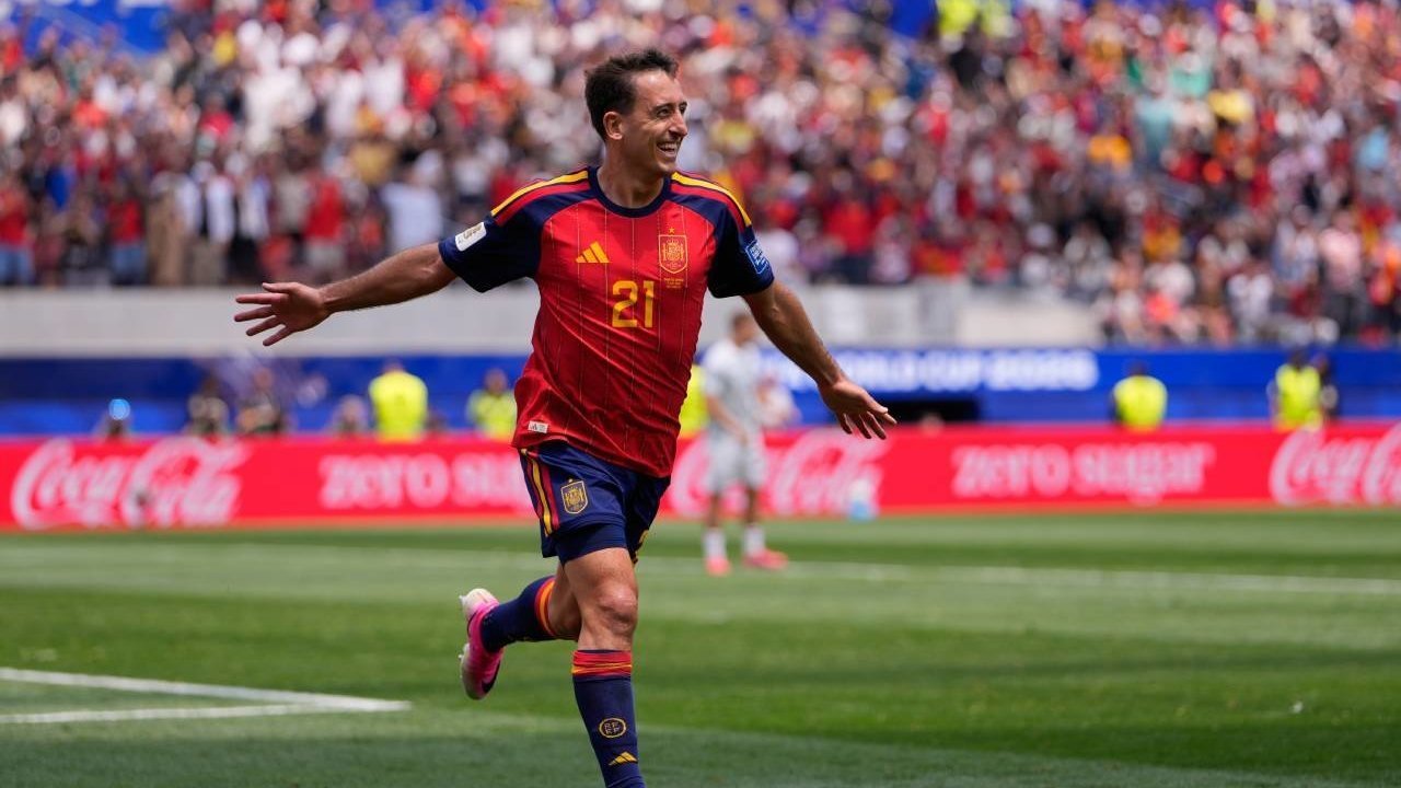 Mikel Oyarzabal Ukir Rekor usai Borong Dua Gol dalam Kemenangan Spanyol atas Austria Mikel Oyarzabal Ukir Rekor usai Borong Dua Gol dalam Kemenangan Spanyol atas Austria