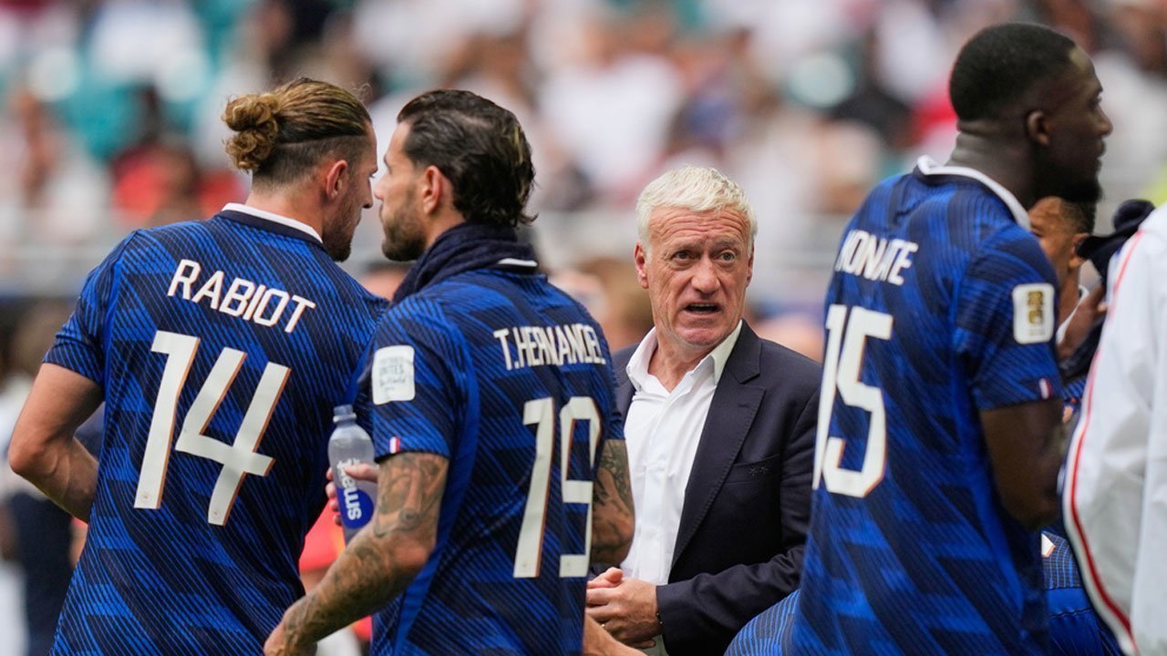 Prancis Kalah dari Inggris, Kylian Mbappe: Maafkan Kami, Deschamps! Prancis Kalah dari Inggris, Kylian Mbappe: Maafkan Kami, Deschamps!