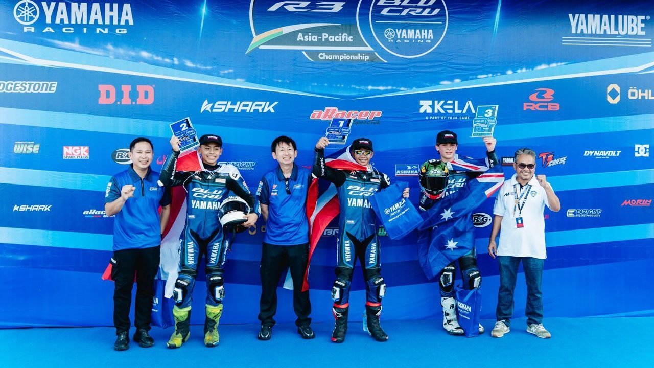 Rider Muda Yamaha Racing Indonesia Bersinar di Mandalika, Podium R3 BLU CRU Asia-Pacific Jadi Bukti Talenta Masa Depan Rider Muda Yamaha Racing Indonesia Bersinar di Mandalika, Podium R3 BLU CRU Asia-Pacific Jadi Bukti Talenta Masa Depan