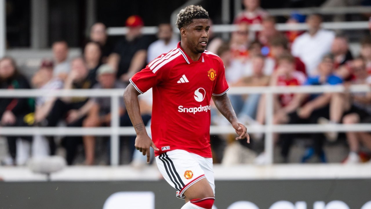 Debut Andrey Santos Puaskan Michael Carrick