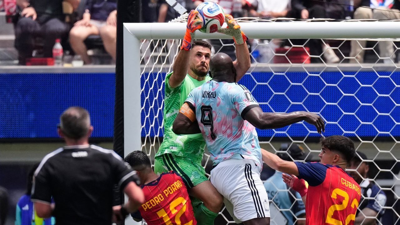 Unai Simon yang Membuat Spanyol Sulit Dibobol