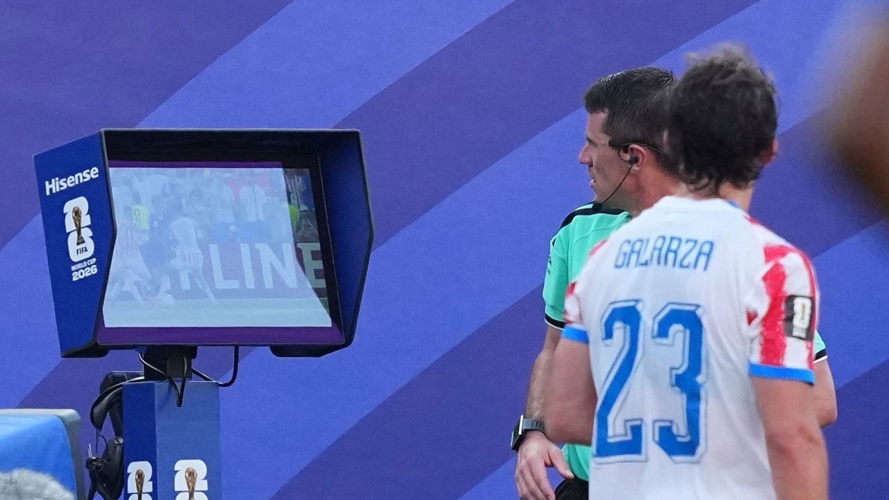 5 Kontroversi VAR Paling Heboh di Piala Dunia 2026: Dari Messi Lolos Kartu Merah hingga Penalti Mbappe