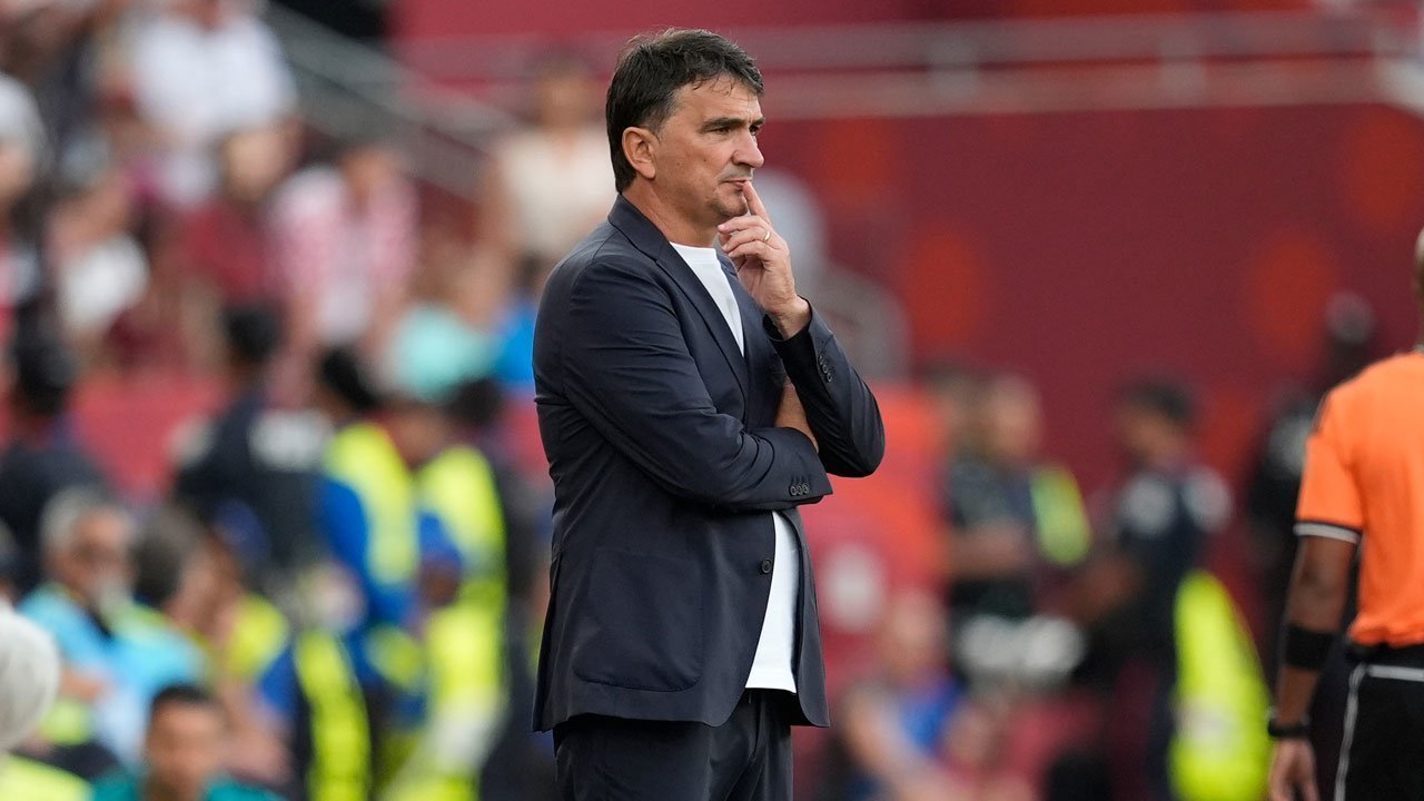 Zlatko Dalic Mundur dari Timnas Kroasia, Akhiri Era Bersejarah Setelah 9 Tahun Zlatko Dalic Mundur dari Timnas Kroasia, Akhiri Era Bersejarah Setelah 9 Tahun