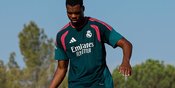 Denzel Dumfries Bangga Jadi Pemain Real Madrid, Siap Berjuang di Era Jose Mourinho Denzel Dumfries Bangga Jadi Pemain Real Madrid, Siap Berjuang di Era Jose Mourinho