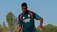 Denzel Dumfries Bangga Jadi Pemain Real Madrid, Siap Berjuang di Era Jose Mourinho Denzel Dumfries Bangga Jadi Pemain Real Madrid, Siap Berjuang di Era Jose Mourinho