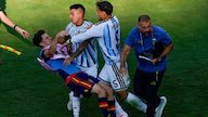 Jangan Ditiru! Leandro Paredes Cekik dan Jungkalkan Pemain Spanyol usai Argentina Kalah di Final Piala Dunia 2026