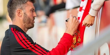 Michael Carrick Jelaskan Kondisi Mason Mount Usai Ditendang Pemain PSG