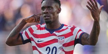 Folarin Balogun dari Pahlawan Jadi Pesakitan, Cetak Gol lalu Kartu Merah saat Amerika Serikat Lolos ke 16 Besar