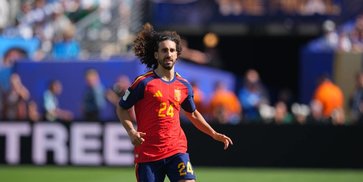 Marc Cucurella Tepati Janji Bikin Tato Wajah Luis de la Fuente Marc Cucurella Tepati Janji Bikin Tato Wajah Luis de la Fuente
