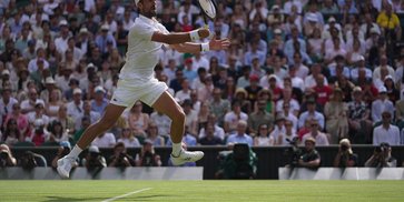 Novak Djokovic Pecahkan Rekor Roger Federer, Tiket Perempat Final Wimbledon di Tangan