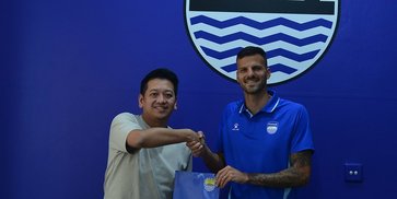 Jelang Piala Presiden 2026, Persib Ikat Legiun Asingnya dengan Kontrak Baru Jelang Piala Presiden 2026, Persib Ikat Legiun Asingnya dengan Kontrak Baru