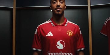 Youri Tielemans Bertekad Panen Trofi Juara di Manchester United Youri Tielemans Bertekad Panen Trofi Juara di Manchester United