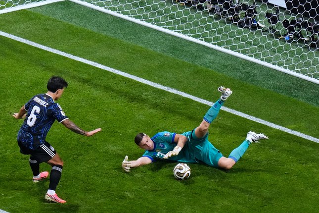Kiper dan Lini Belakang Argentina Kiper dan Lini Belakang Argentina