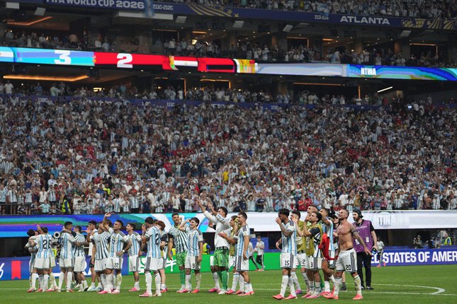 FIFA Jelaskan Alasan VAR Tidak Mengubah Keputusan