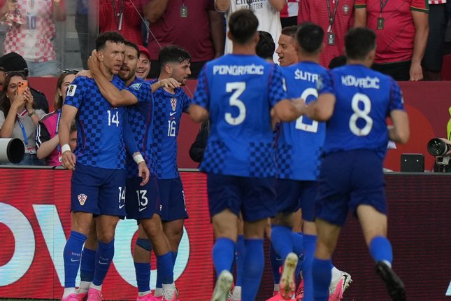 Susunan Pemain Kedua Tim Susunan Pemain Kedua Tim
