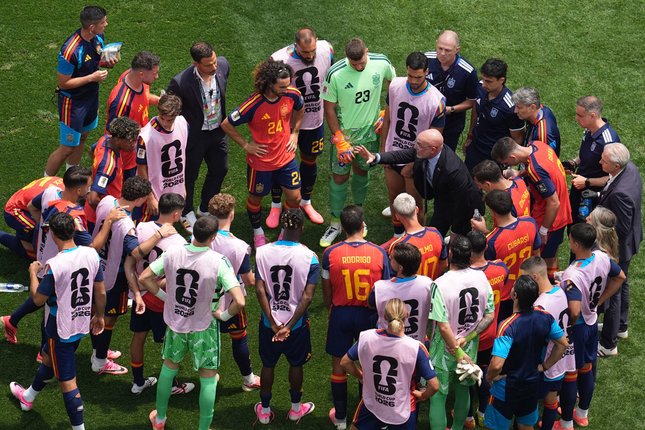 Kebersamaan Jadi DNA yang Membawa La Roja ke Final Kebersamaan Jadi DNA yang Membawa La Roja ke Final