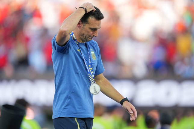 Scaloni Serahkan Keputusan kepada Messi