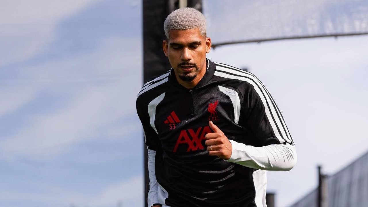 Alasan Liverpool Rekrut Ronald Araujo: Dari Kebutuhan Skuad sampai Faktor Gaji