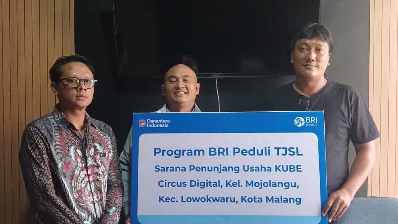 BRI Region 13 Malang Perkuat Industri Kreatif, KUBE Circus Digital Terima Bantuan Sarana Produksi
