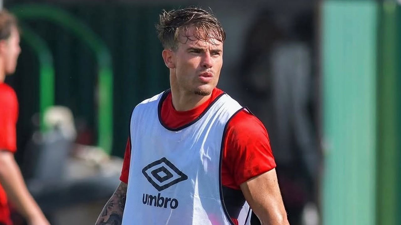 Bek Baru Chelsea OTW ke Inggris untuk Rampungkan Transfer