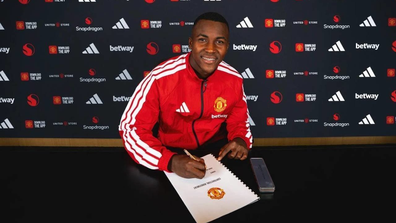 Manchester United Resmi Datangkan Cristian Orozco, Gelandang Muda Kolombia Jadi Rekrutan Baru