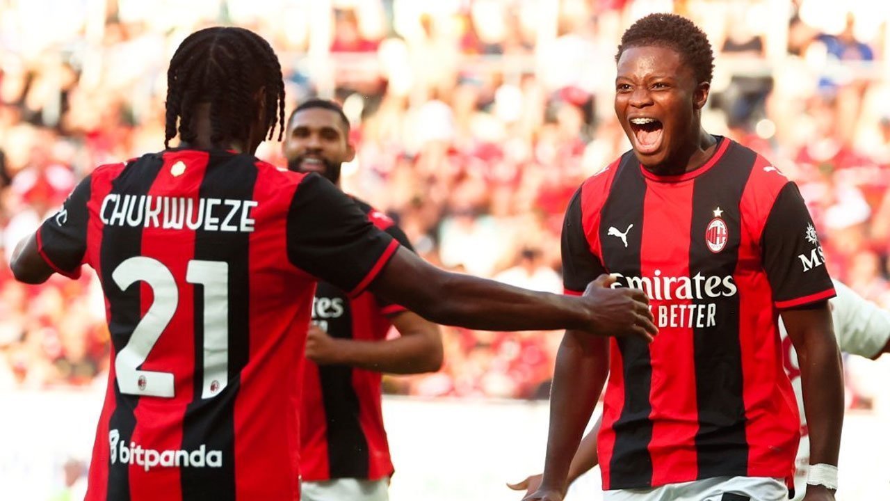 Hasil AC Milan vs Manchester United: Ruben Amorim Permalukan Sang Mantan di Polandia! Hasil AC Milan vs Manchester United: Ruben Amorim Permalukan Sang Mantan di Polandia!