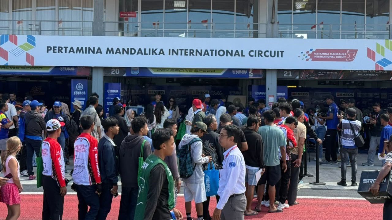 Pitwalk ARRC Mandalika 2026, Paddock Yamaha Racing Indonesia Diserbu Ratusan Pengunjung