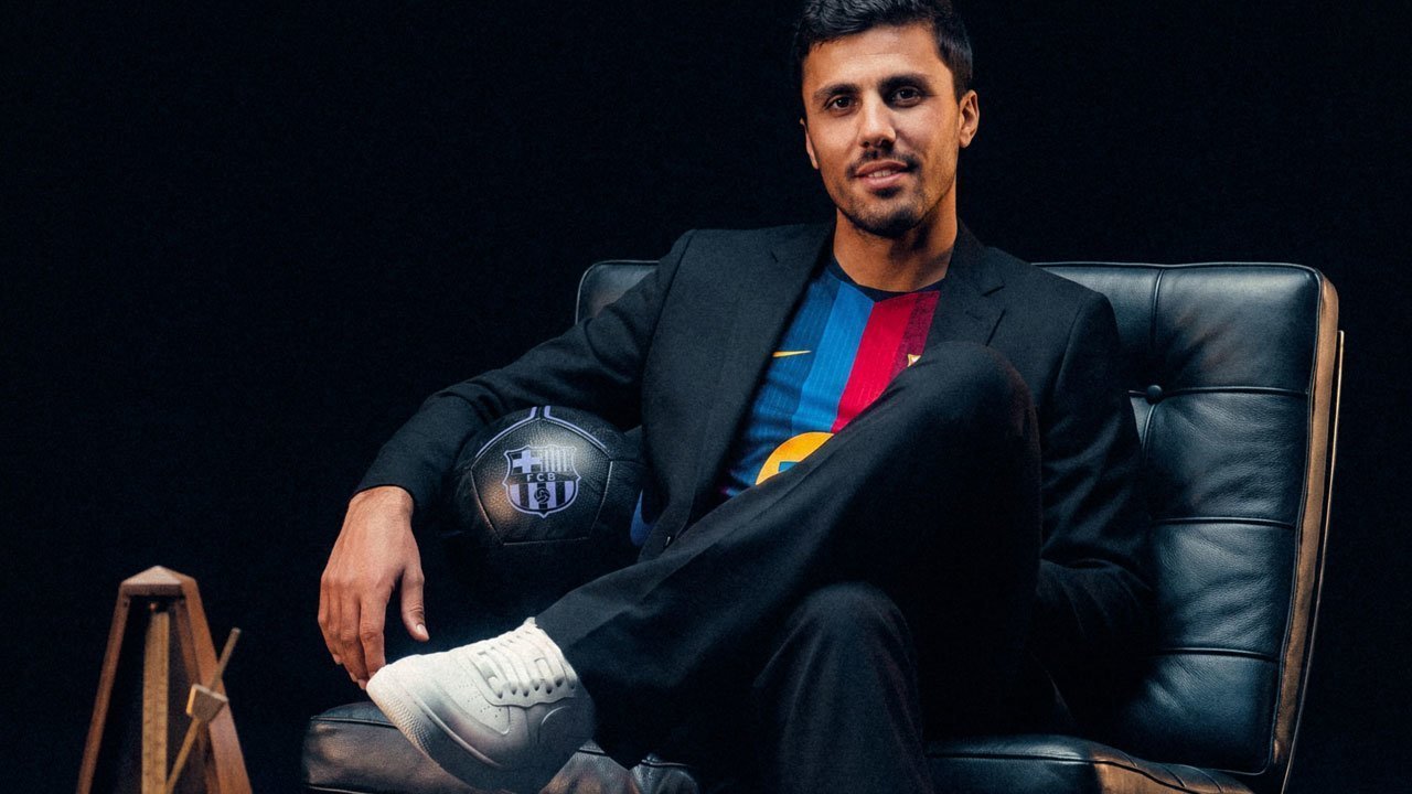 Rodri Buka Suara Usai Gabung Barcelona Rodri Buka Suara Usai Gabung Barcelona