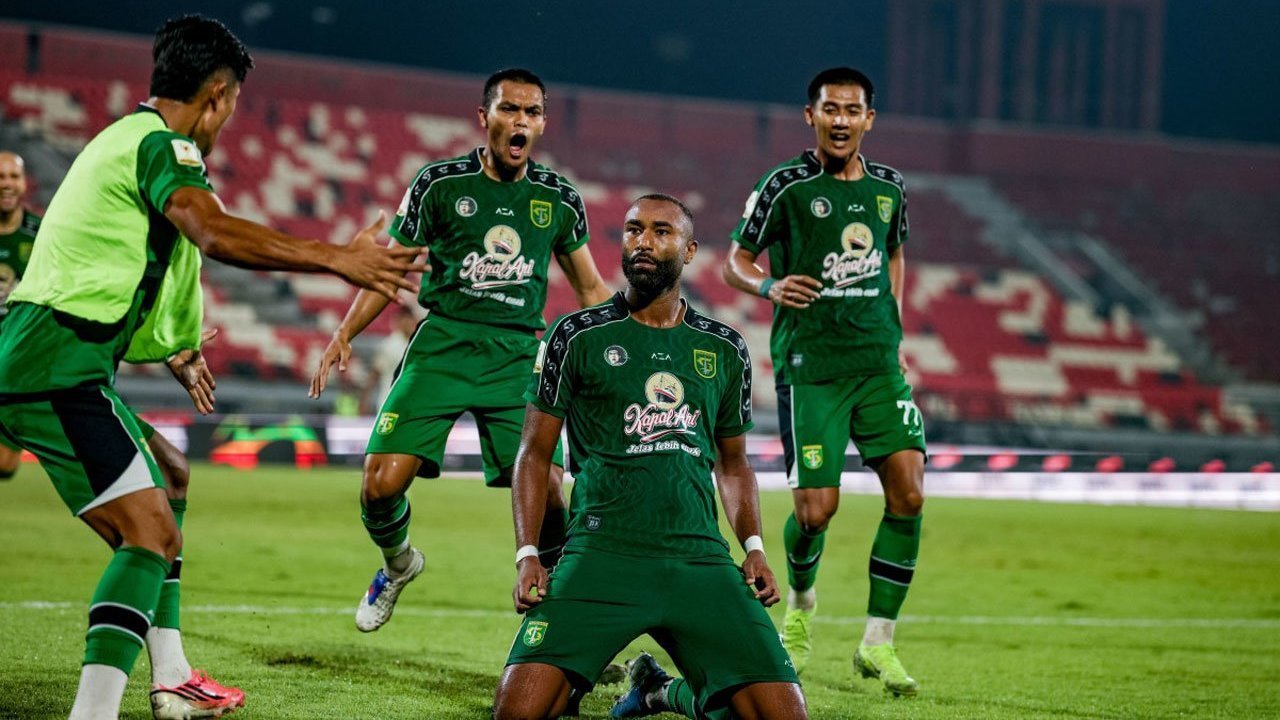 Statistik Persebaya vs Arema: Bajul Ijo Tak Dominan, tetapi Sangat Efektif Statistik Persebaya vs Arema: Bajul Ijo Tak Dominan, tetapi Sangat Efektif