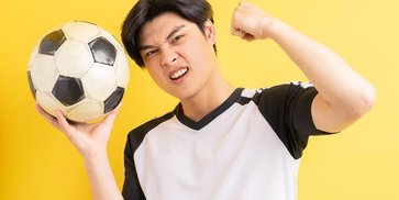Full-Time, Saatnya Balik Fresh! Ini Grooming Simpel Buat Cowok yang Hobi Main Bola Full-Time, Saatnya Balik Fresh! Ini Grooming Simpel Buat Cowok yang Hobi Main Bola
