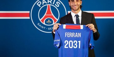 Resmi! PSG Amankan Ferran Torres dari Barcelona