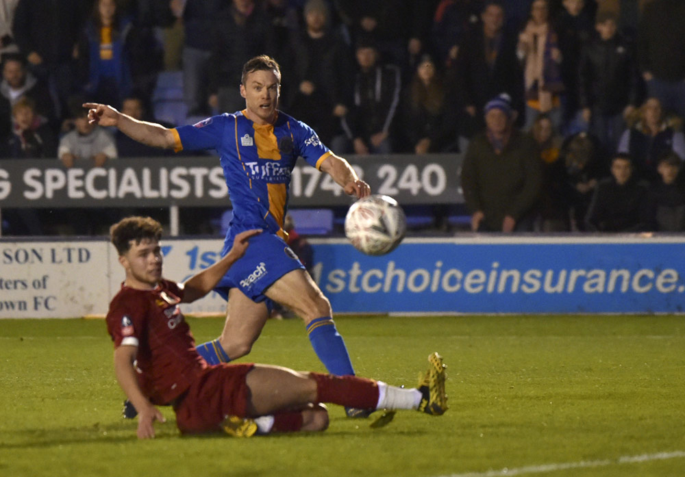 Shrewsbury Town Kejutkan Liverpool