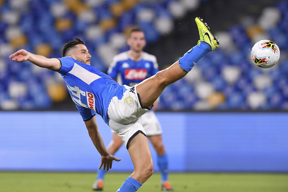 Napoli Kalahkan AS Roma 2-1