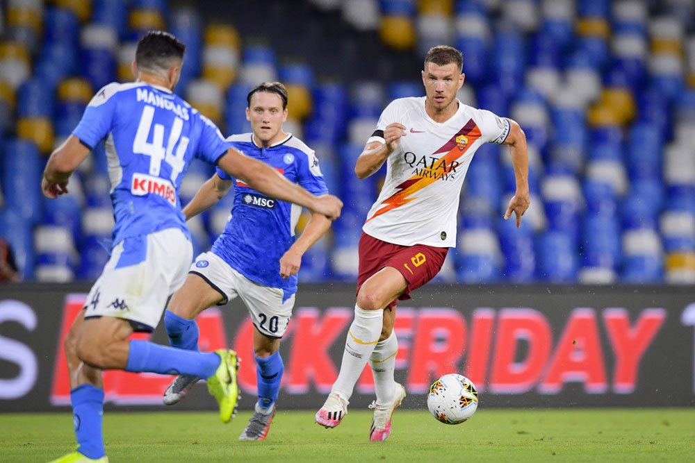 Napoli Kalahkan AS Roma 2-1
